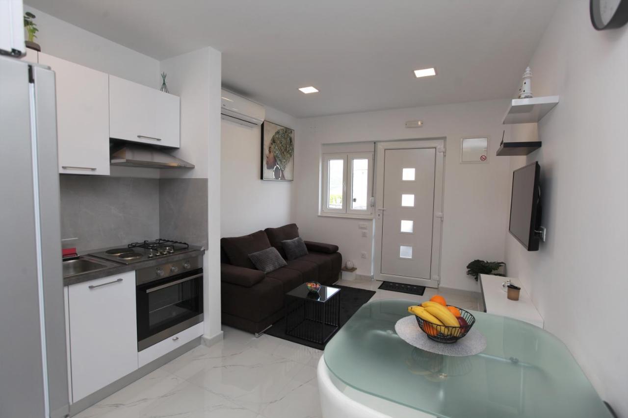 Apartmani Ive Trogir Exterior foto
